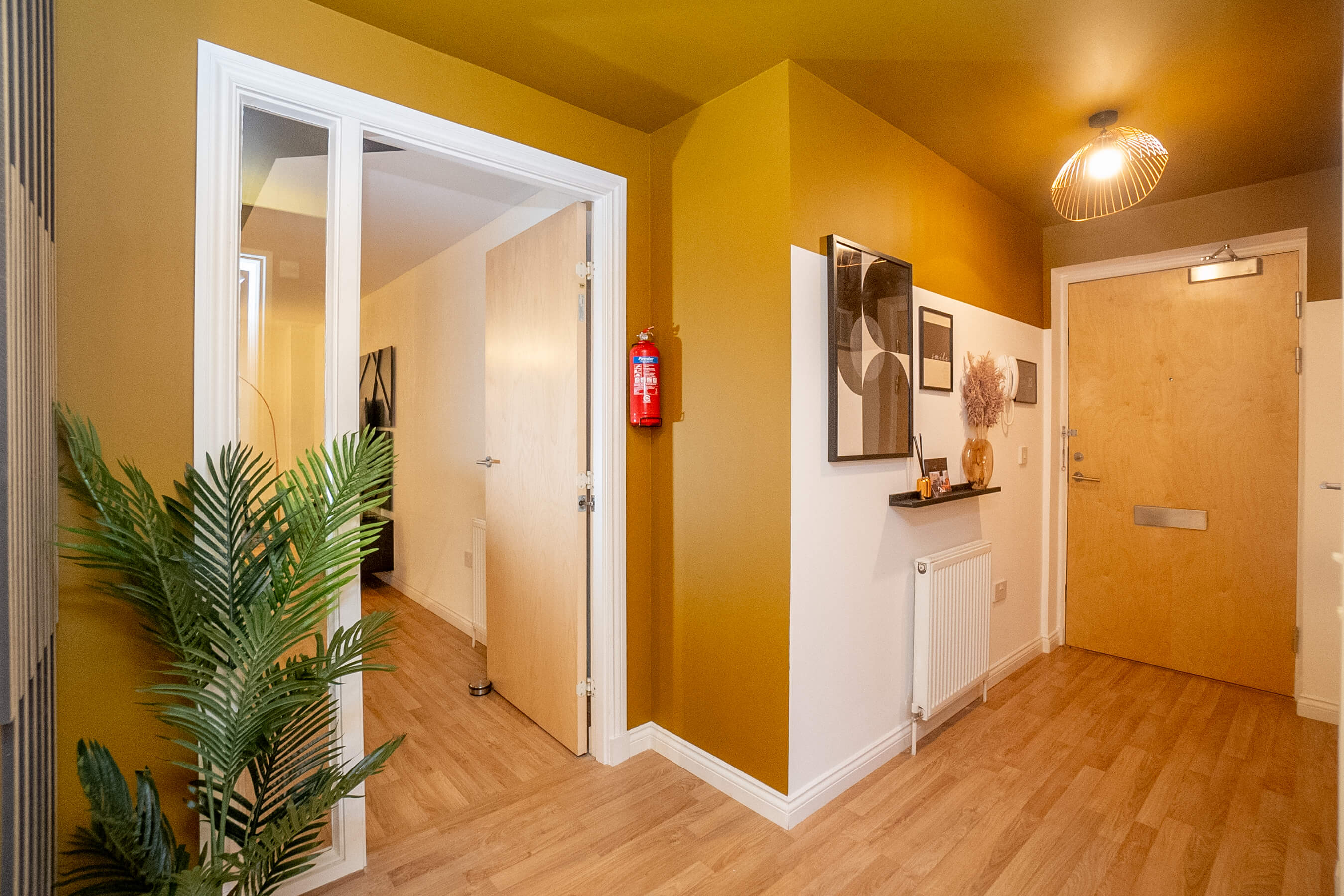 Executive 2 bedroom apartment in Aberdeen hallway